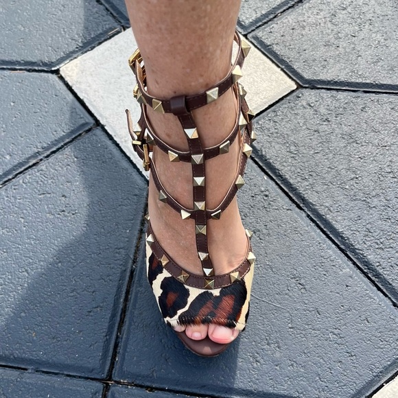 JORGE ALEX Leopard Print Gold Studded Calf Hair Heels size 38 EU/ US 7.5 women - Picture 3 of 12